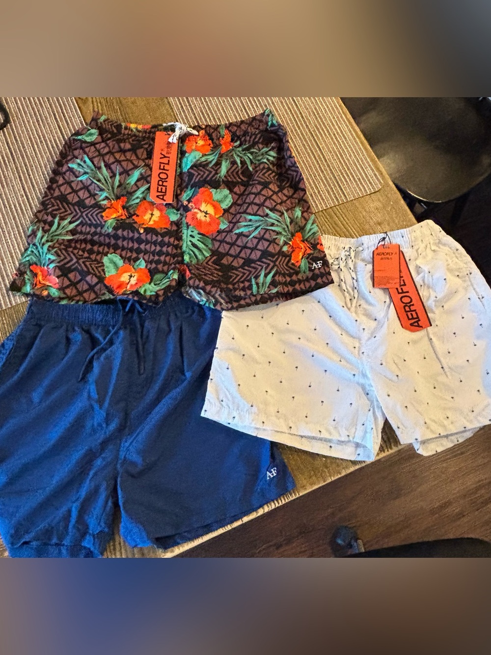 Aerofly Men’s Swim Trunks Lot of 3 Floral Navy White size large